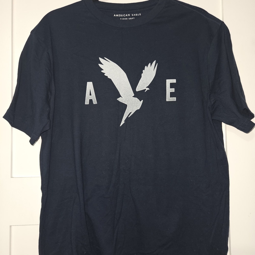 American Eagle Outfitters Men's Dark Blue Graphic Tee